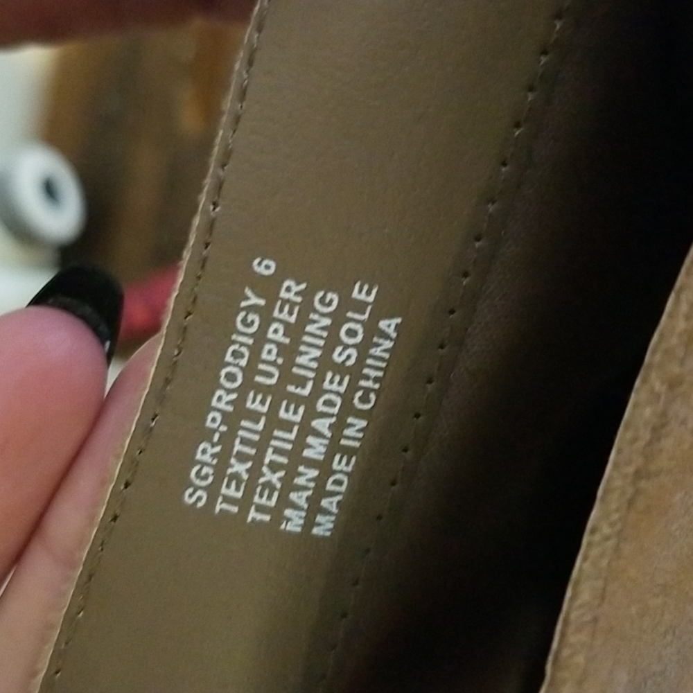 Boots - Picture 4 of 5
